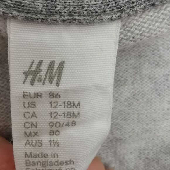 2/$30 H&M thin knit cardigan toddler boys 12-18 m - Picture 4 of 4